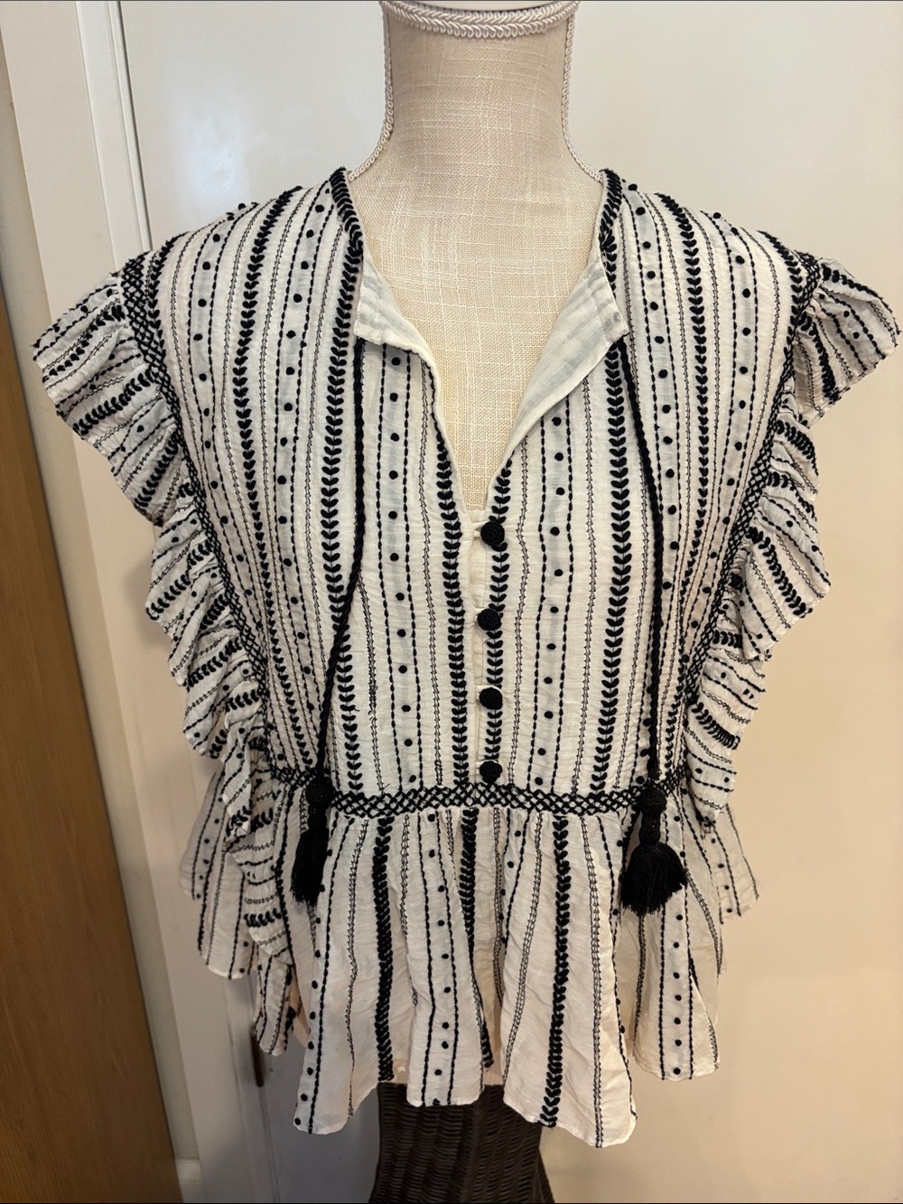 Sea New York Embroidered Silk Blend Ruffle Top White Black Size 6